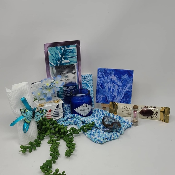 Mystery Boxes - Picture 6 of 16